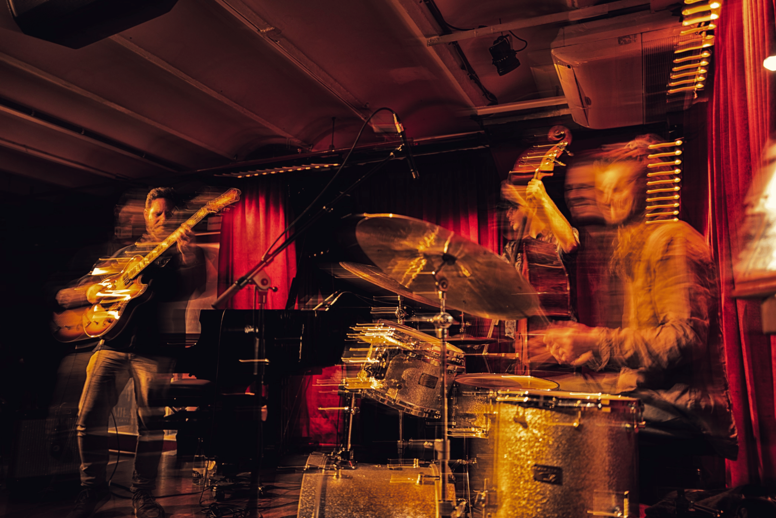 Milano Jazz Club, a soulful music venue in Barcelona, Eran Har Even Trio